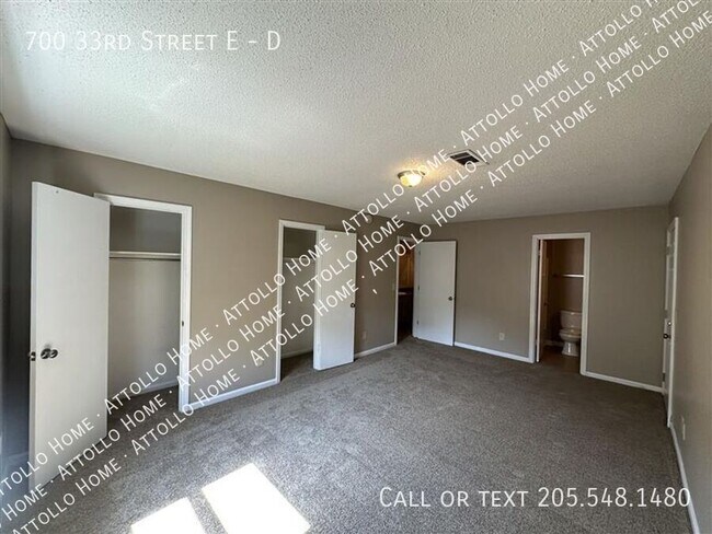 Building Photo - 700 E 33rd St