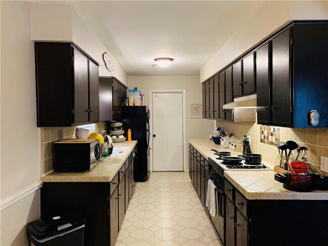 Building Photo - 5005 Goldeneye Dr