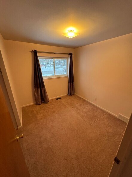 Building Photo - 28556 Milton Ave