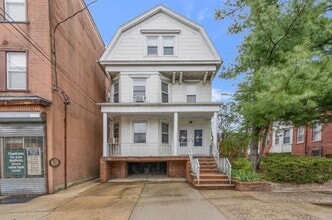 Building Photo - 321 Avenue C