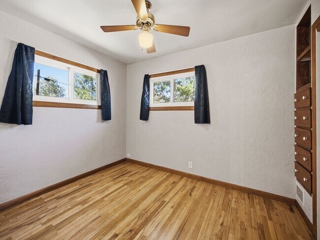 Building Photo - 1816 Orchard Pl