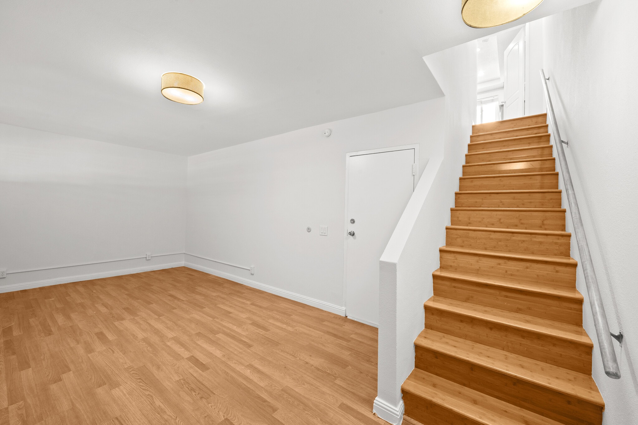 Building Photo - 18333 Hatteras St