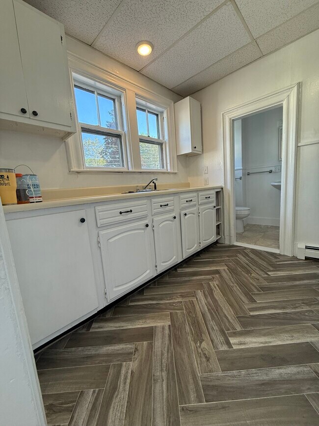 Building Photo - 55 Davis St