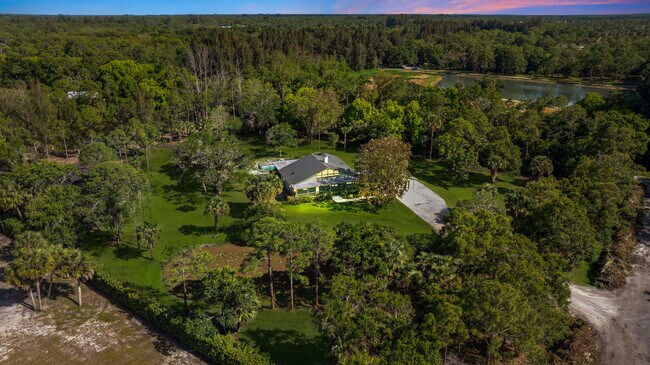 Building Photo - 17534 103rd Terrace N