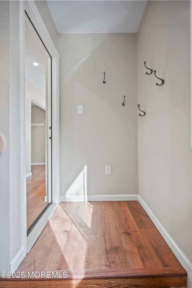 Building Photo - 400 S 1st Ave