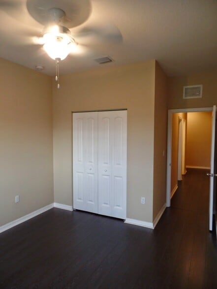 Building Photo - 3530 NW 29th Ct