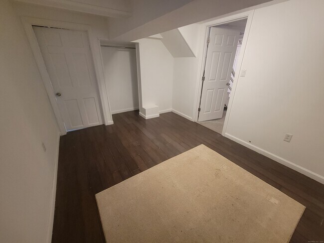 Building Photo - 12 Division St