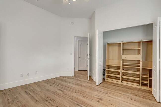 Building Photo - 140 Oceans Edge Dr