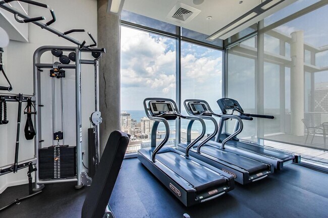 Building Photo - 600 N Fairbanks Ct