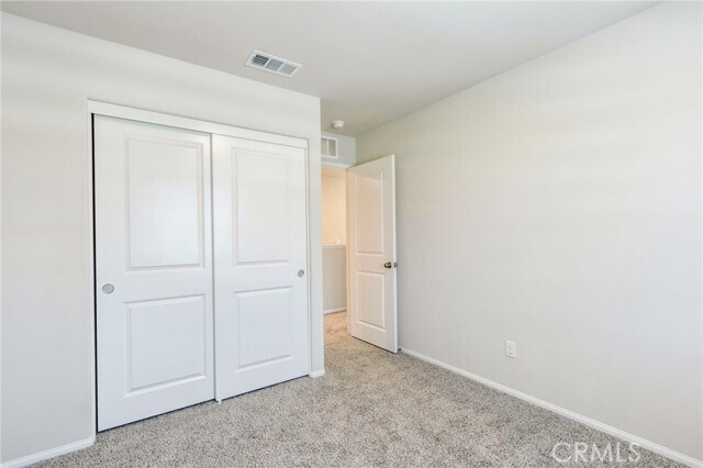 Building Photo - 36469 Shine Dr