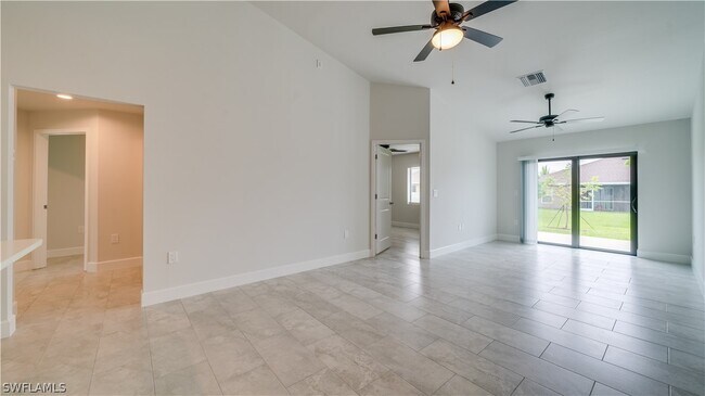 Building Photo - 4606 SW 8th Ct