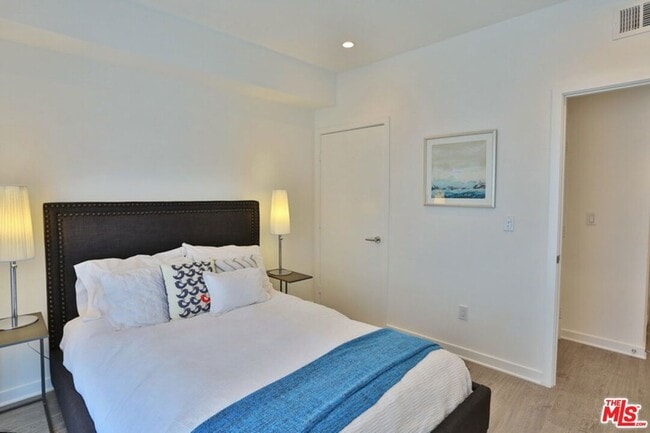 Building Photo - 11776 Idaho Ave