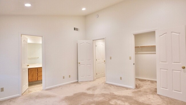 Building Photo - 4378 Conejo Dr