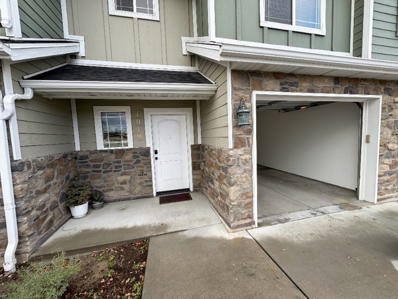 Building Photo - 1019 W 2050 S