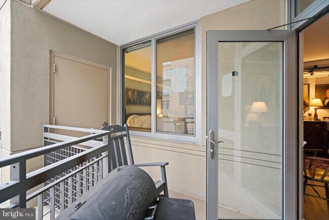 Building Photo - 555 Massachusetts Ave NW