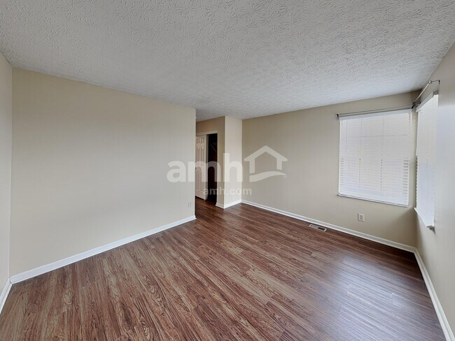 Building Photo - 742 Keltoncrest Dr