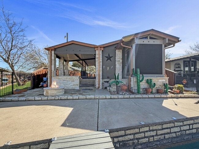 Building Photo - 6505 Christa Ct