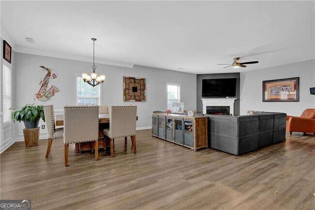 Building Photo - 2145 Waterford Park Dr