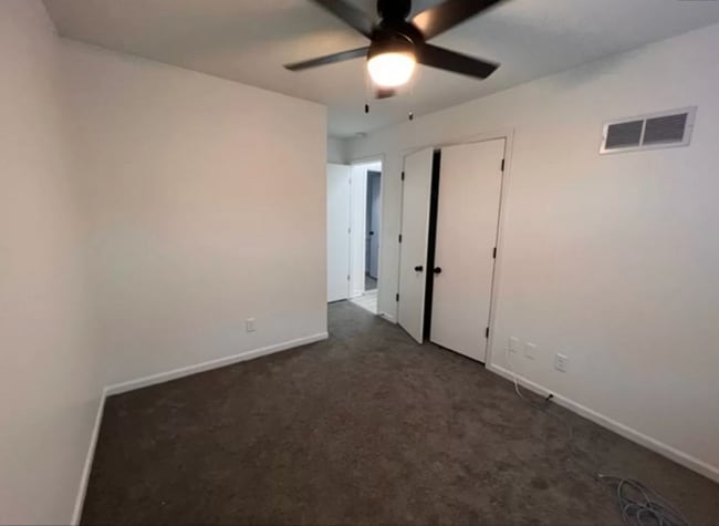 Building Photo - 15431 Robinson St
