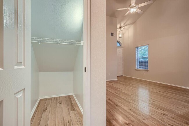 Building Photo - 2505 Wilma Rudolph Rd