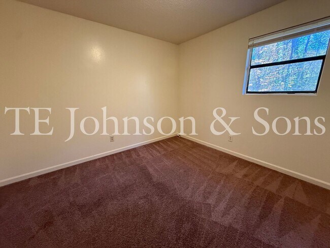 Building Photo - All-Inclusive Living in a Prime Winston-Sa...