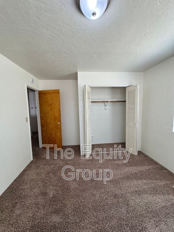 Building Photo - 850 E Merritt Ave