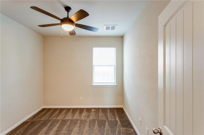 Building Photo - 1334 Grande Mesa Dr