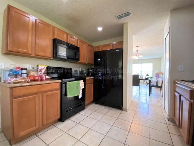 Building Photo - 4417 Waterside Pointe Cir
