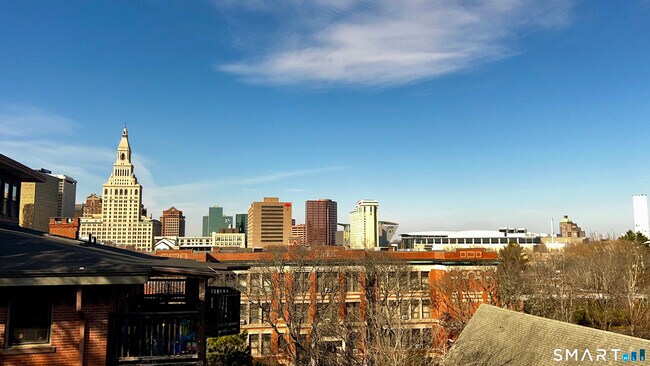 Building Photo - 34-36 Charter Oak Pl