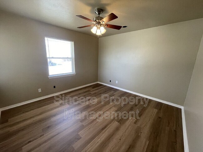 Building Photo - 3200 Lyon Blvd