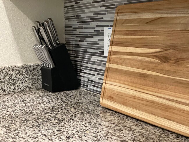 Building Photo - Available Move In 06/01! - Beautiful 3 Bed...