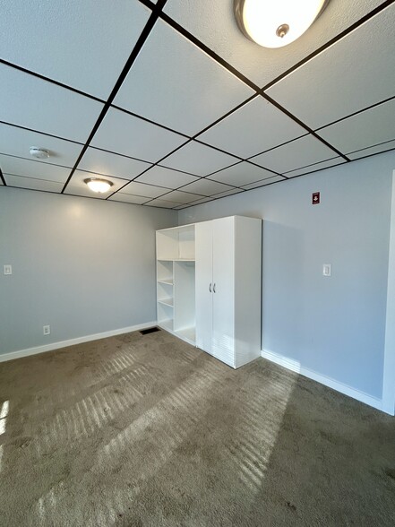 Building Photo - 353 Cabot St