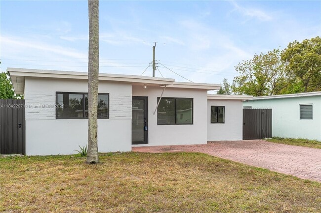 Building Photo - 6308 SW 22nd St