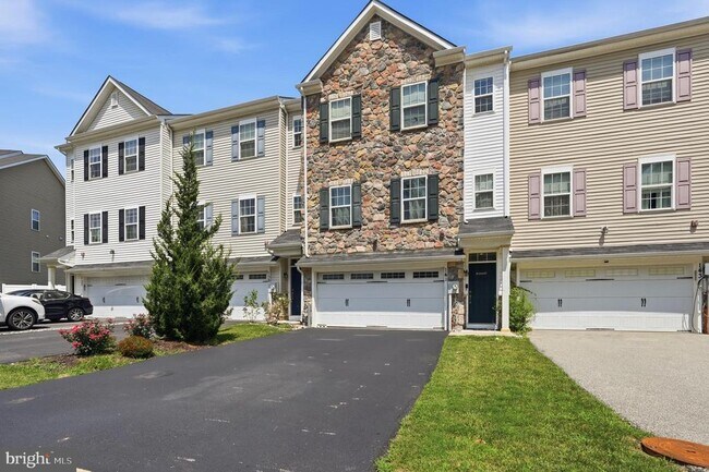 Building Photo - 141 Graystone Dr