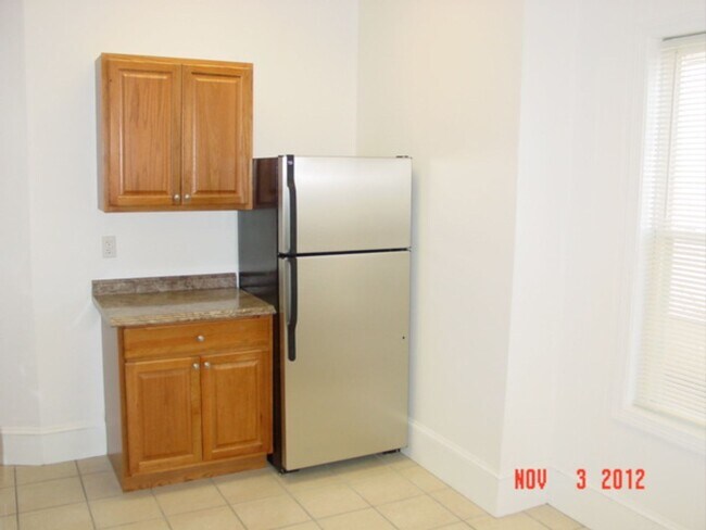 Building Photo - 545 Revere St