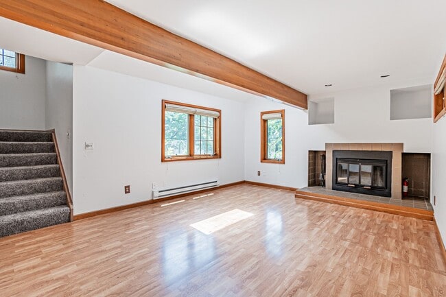 Building Photo - 3BD, 2.5BA Boulder Townhome with 2 Parking Spots