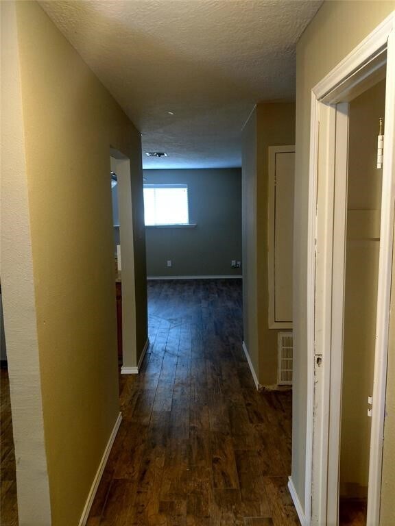 Building Photo - 25730 Glen Loch Dr