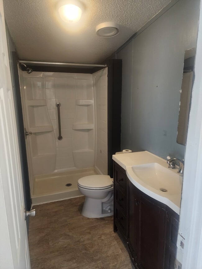 Building Photo - 11211 Allen Dr