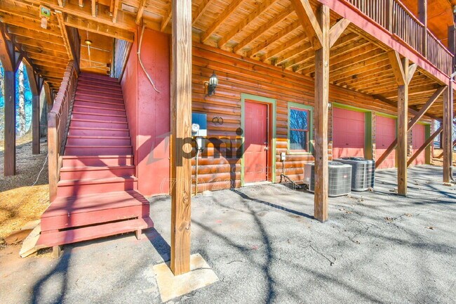 Building Photo - 461 River Estates Rd