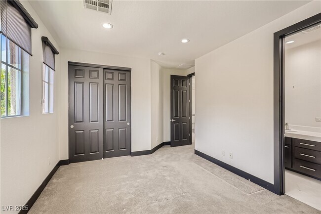 Building Photo - 2870 Peaceful Grove St