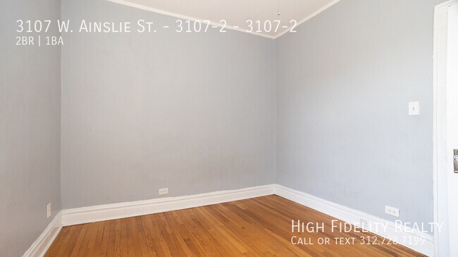 Building Photo - 3107 W Ainslie St