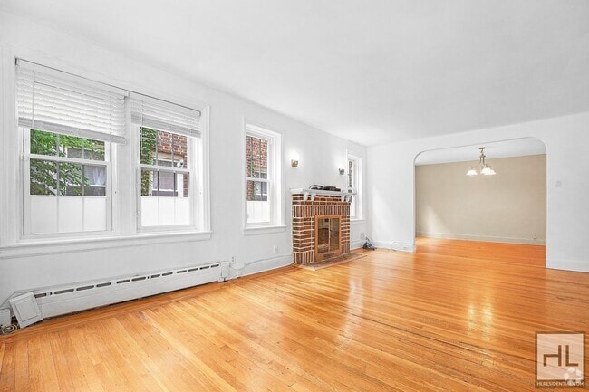 Building Photo - 68-37 Dartmouth St