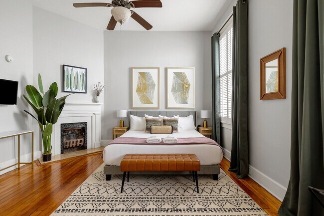 Building Photo - Preleasing for July 15, 2027 | Fully Furnished 3BR Near USC