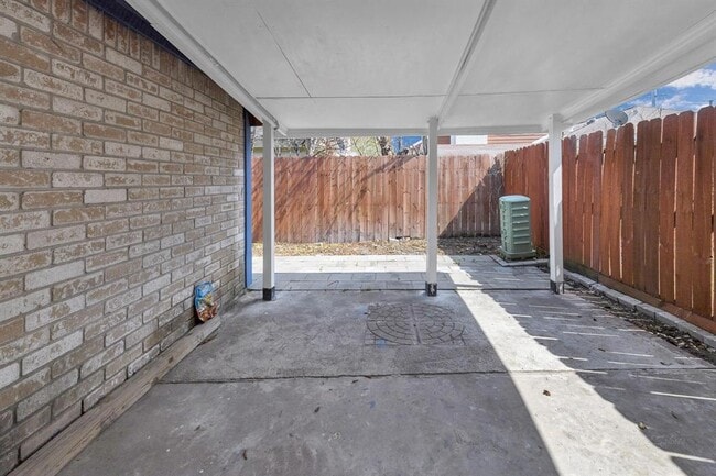 Building Photo - 11019 Willwood Dr