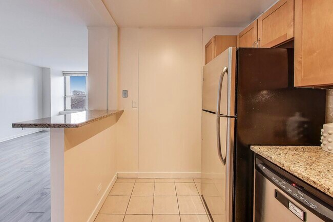 Building Photo - 655 W Irving Park Rd