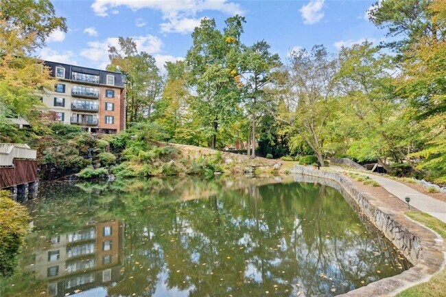 Building Photo - 27301 Plantation Dr NE