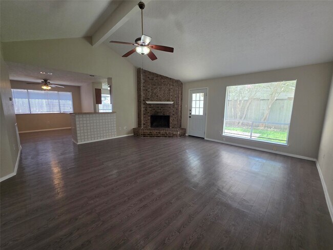 Building Photo - 2777 Forest Point Dr