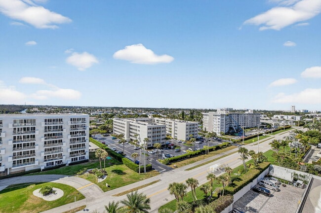 Building Photo - 3000 S Ocean Blvd