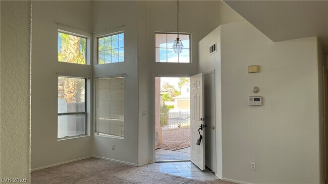 Building Photo - 8415 Yamhill St