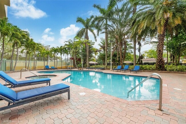 Building Photo - 3500 Coral Wy